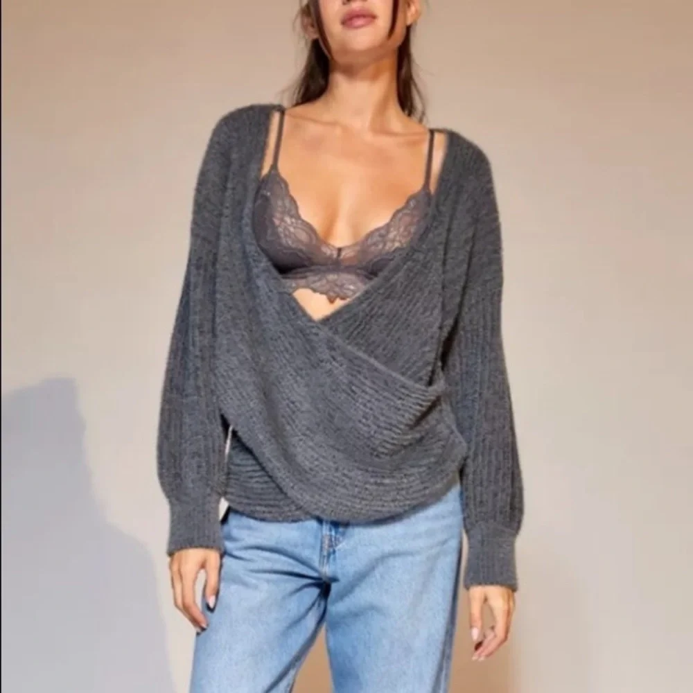 Urban Outfitters Kane Wrap Sweater NWT** - Picture 2 of 11